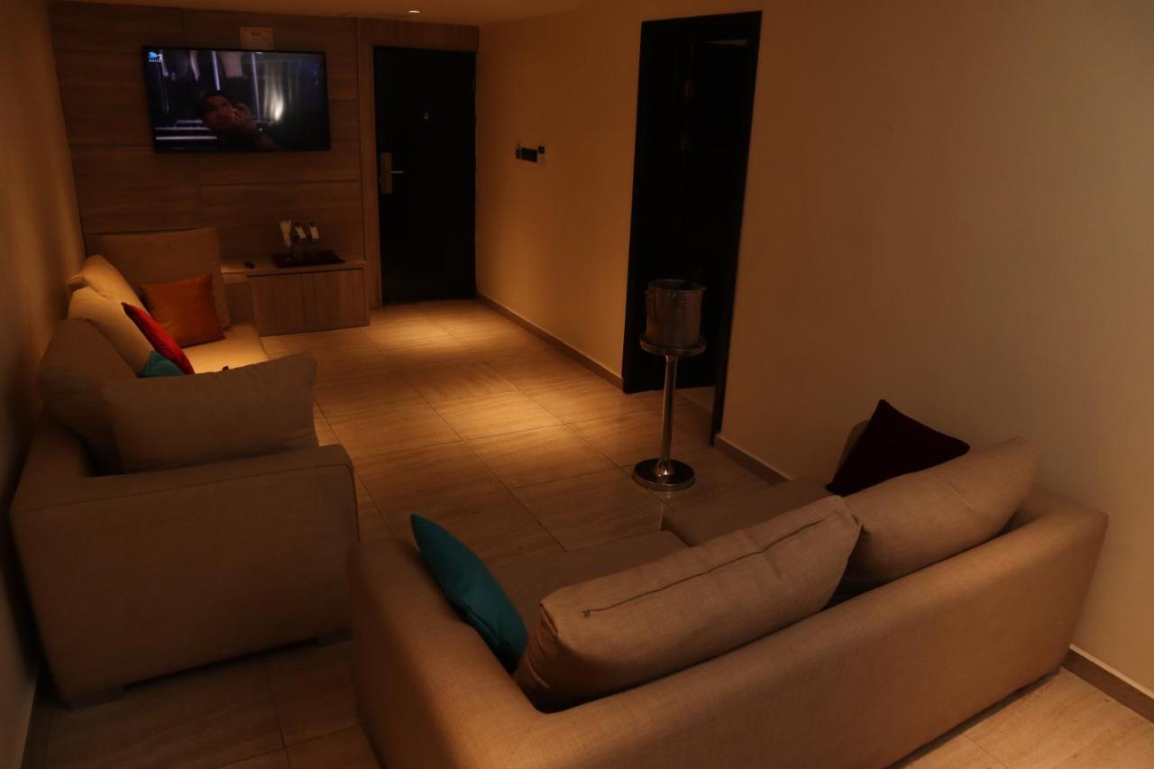 Monty Suites Calabar Εξωτερικό φωτογραφία